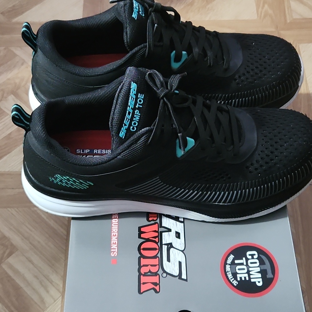 Shoes - Picture 3 of 4